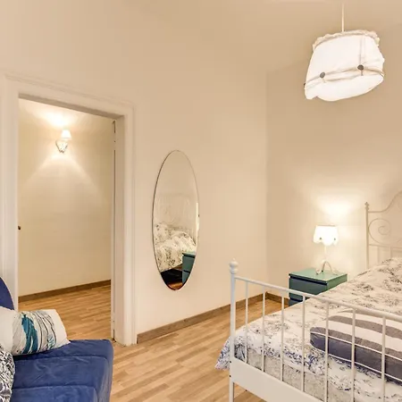 Book And Rent דירה רומא