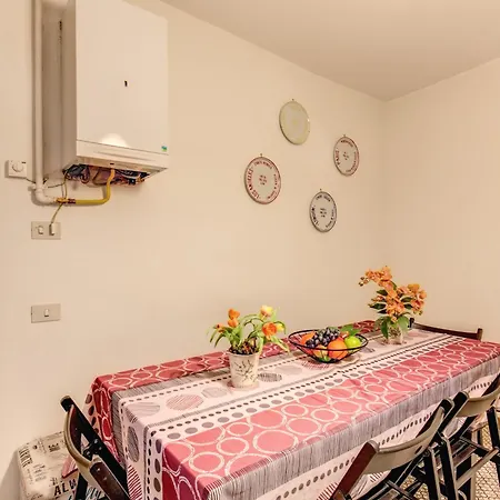 Book And Rent רומא