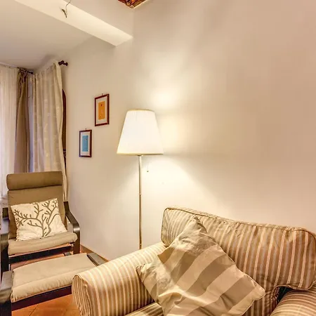 Book And Rent شقة *