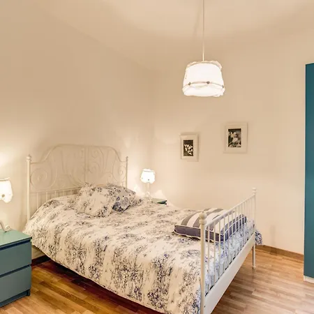Book And Rent Róma